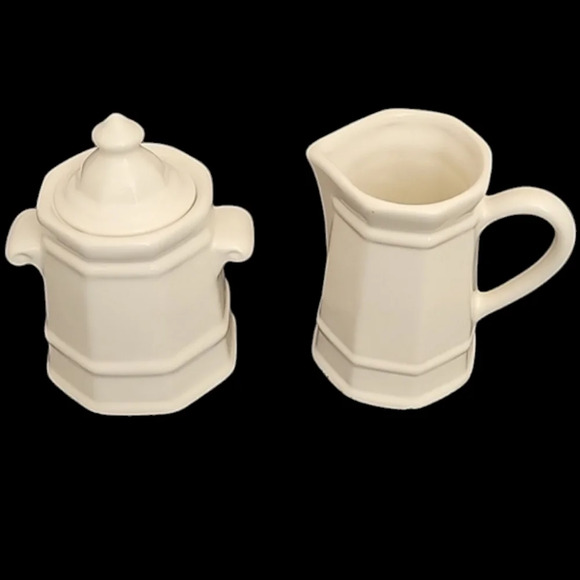⭐️CLEARANCE⭐️ Vintage Pfaltzgraff Heritage Sugar and Creamer Set - Picture 1 of 6
